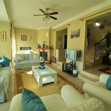 Playa - Solo 4 Bedroom Spacious Fethiye