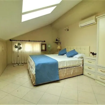 Playa - Solo 4 Bedroom Spacious Vila Fethiye