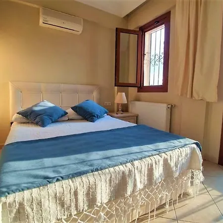 Playa - Solo 4 Bedroom Spacious Vila