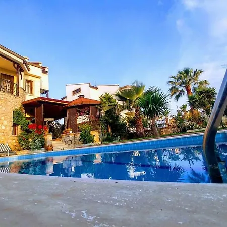 Playa - Solo 4 Bedroom Spacious Vila *