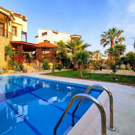 Playa - Solo 4 Bedroom Spacious *