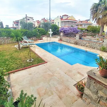 Playa - Solo 4 Bedroom Spacious Vila Fethiye
