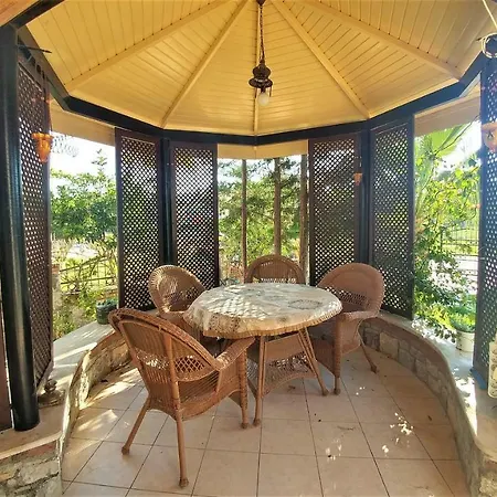 Playa - Solo 4 Bedroom Spacious Villa